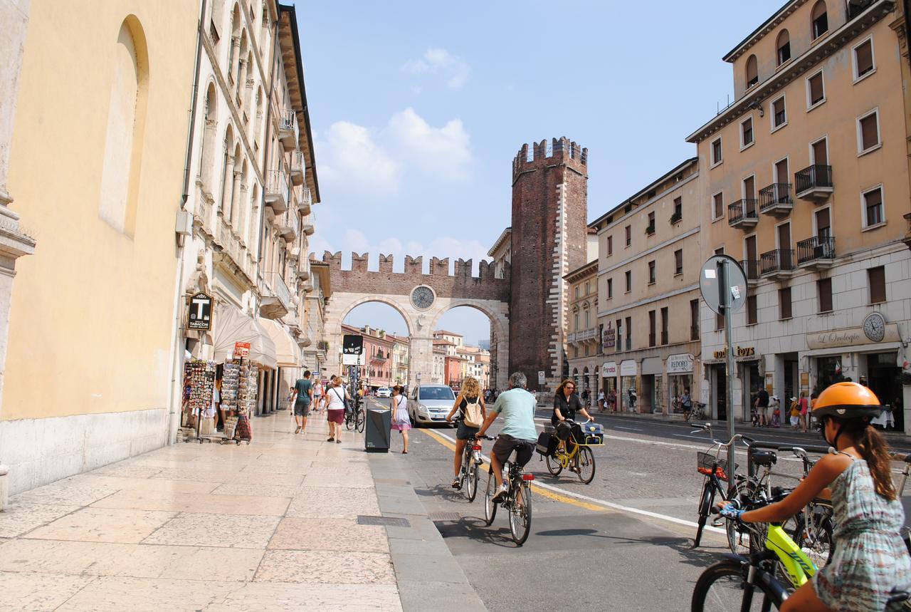 Dreaming Piazza Bra Rooms Верона Екстер'єр фото