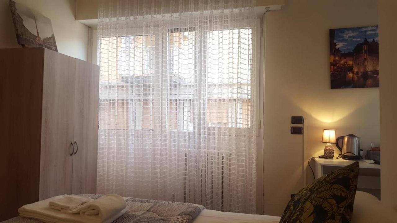 Dreaming Piazza Bra Rooms Верона Екстер'єр фото